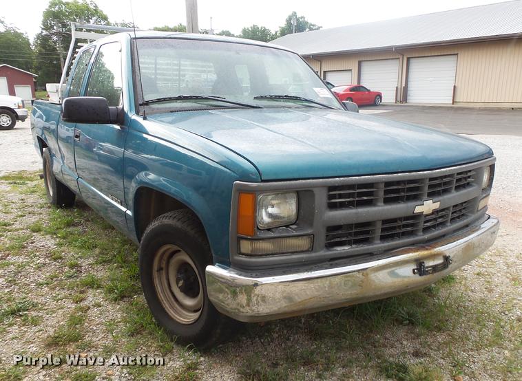 image for item DB7463 1998 Chevrolet C1500 Ext. Cab pickup truck