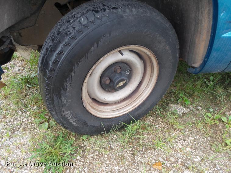 image for item DB7463 1998 Chevrolet C1500 Ext. Cab pickup truck