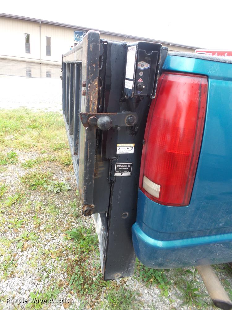 image for item DB7463 1998 Chevrolet C1500 Ext. Cab pickup truck