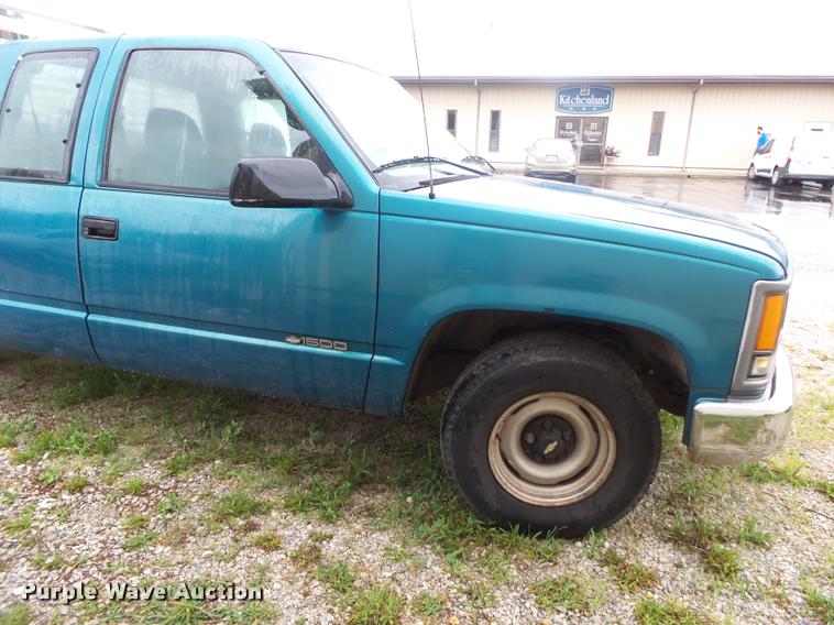 image for item DB7463 1998 Chevrolet C1500 Ext. Cab pickup truck