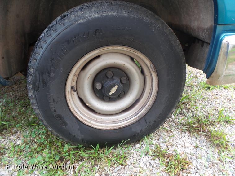 image for item DB7463 1998 Chevrolet C1500 Ext. Cab pickup truck