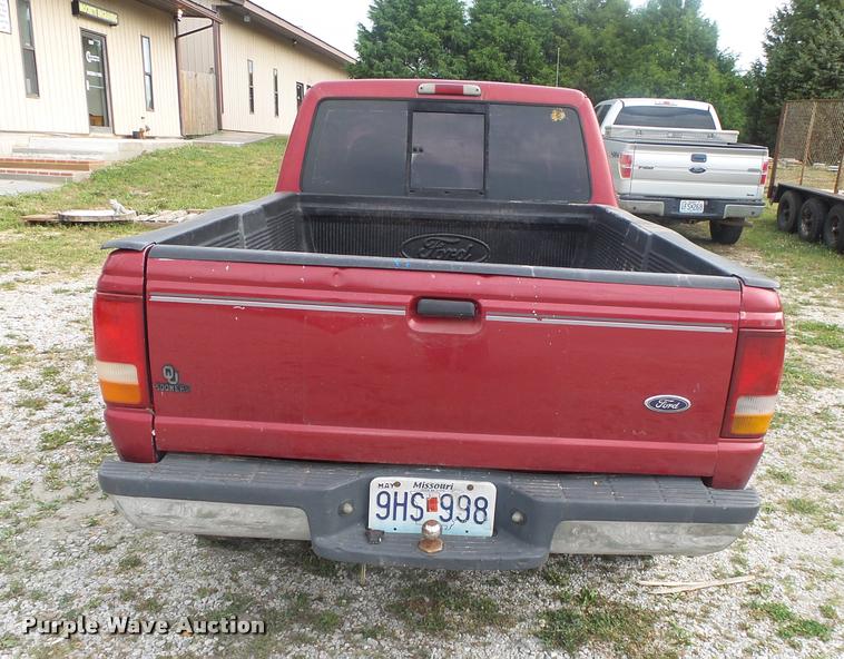 image for item DB7464 1994 Ford Ranger SuperCab pickup truck