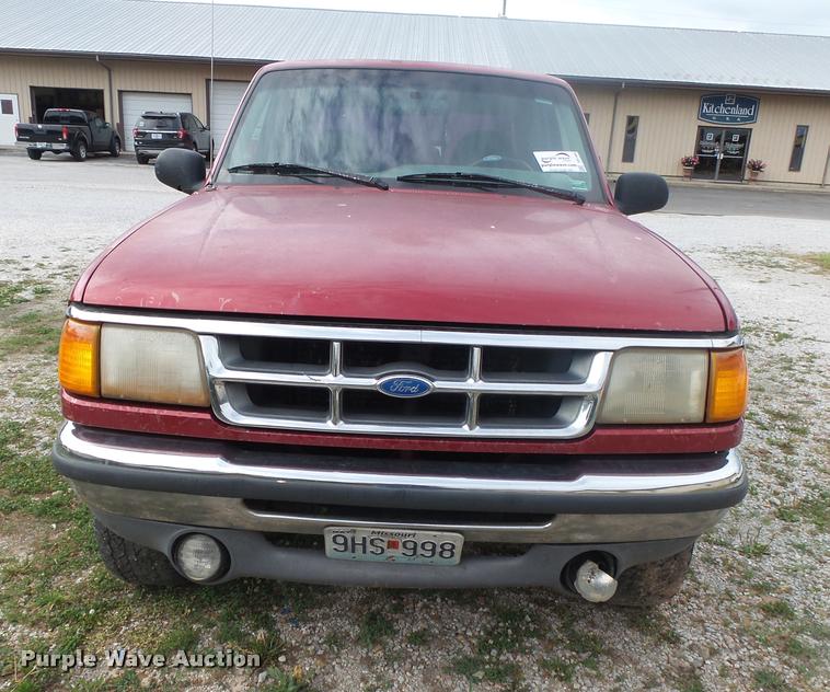 image for item DB7464 1994 Ford Ranger SuperCab pickup truck