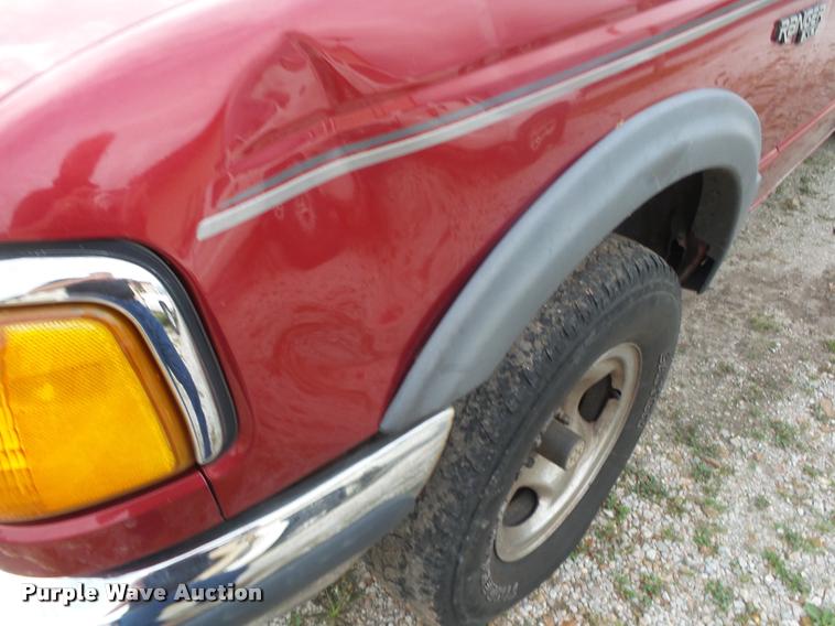 image for item DB7464 1994 Ford Ranger SuperCab pickup truck