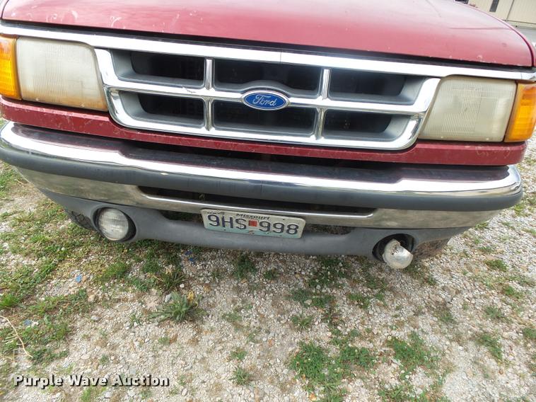 image for item DB7464 1994 Ford Ranger SuperCab pickup truck