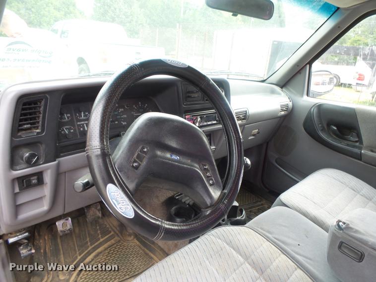 image for item DB7464 1994 Ford Ranger SuperCab pickup truck