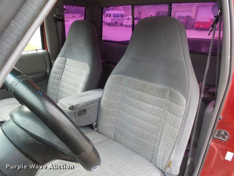 image for item DB7464 1994 Ford Ranger SuperCab pickup truck