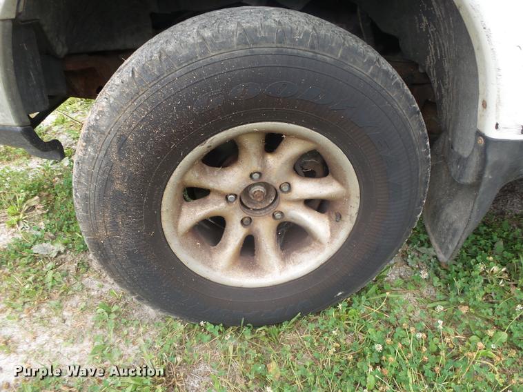 image for item DB7465 1997 Ford F150 SuperCab pickup truck