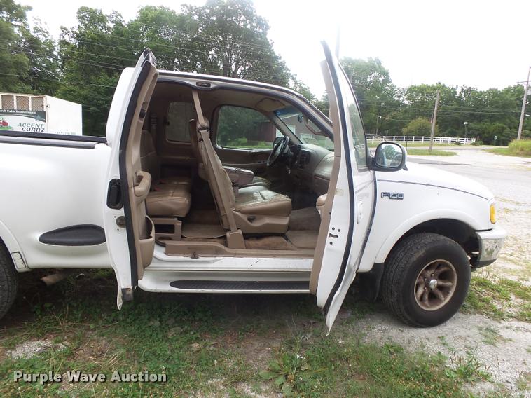 image for item DB7465 1997 Ford F150 SuperCab pickup truck