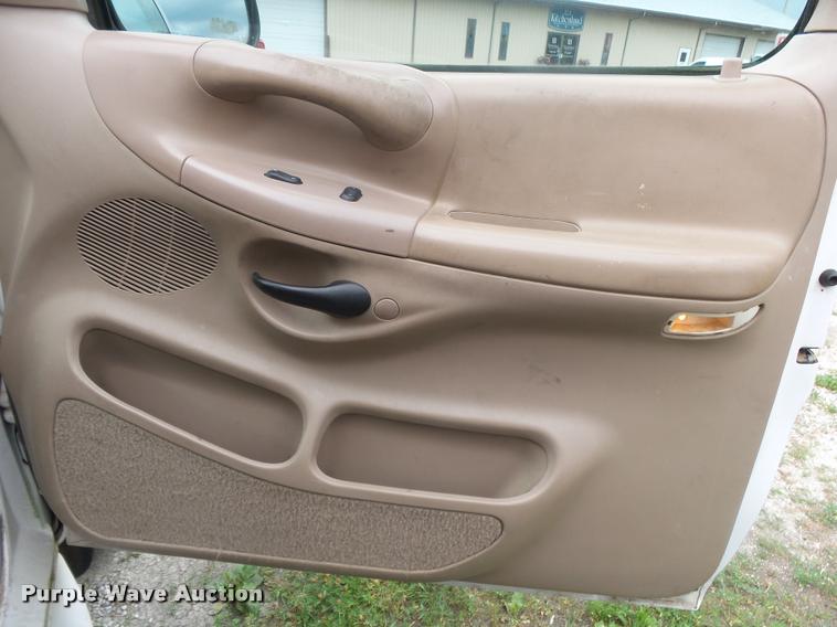 image for item DB7465 1997 Ford F150 SuperCab pickup truck