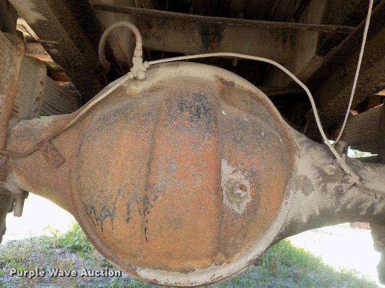 image for item DC4981 1972 Ford dump truck