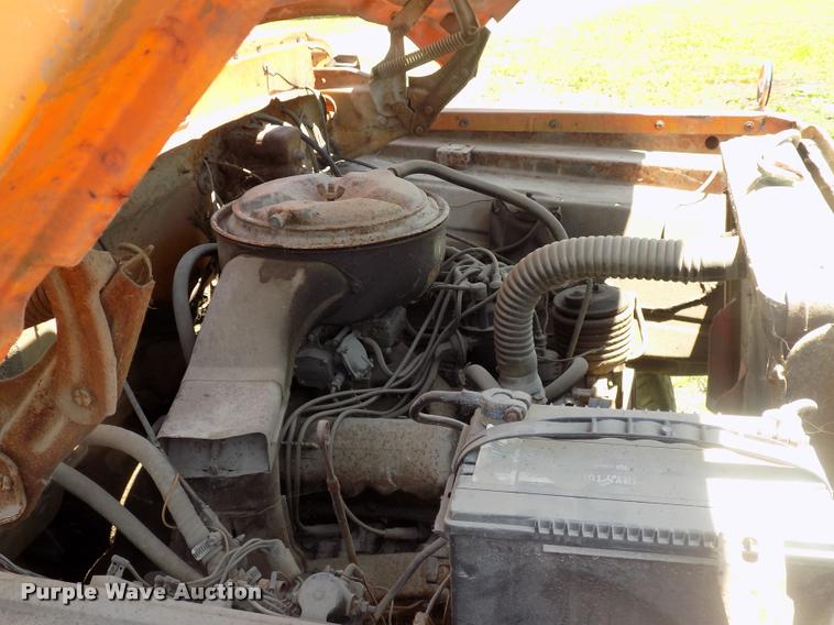 image for item DC4981 1972 Ford dump truck
