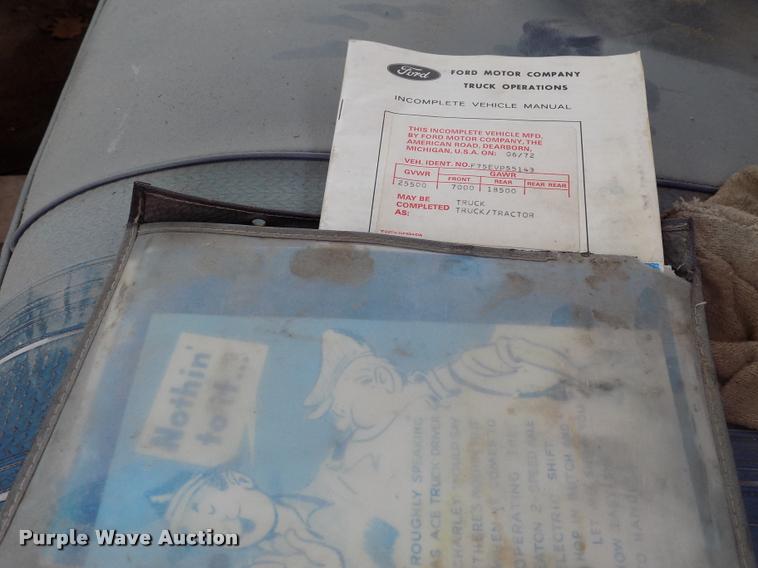 image for item DC4981 1972 Ford dump truck