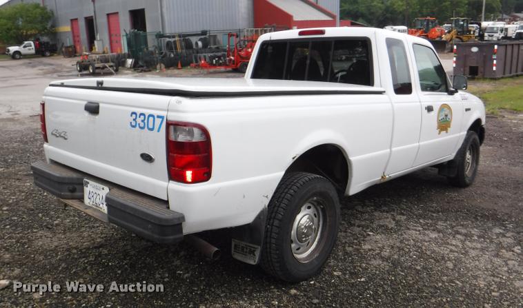 image for item DD0885 2001 Ford Ranger SuperCab pickup truck