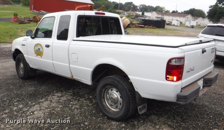 image for item DD0885 2001 Ford Ranger SuperCab pickup truck