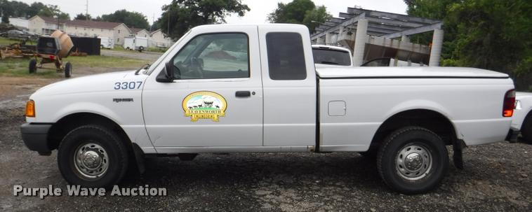 image for item DD0885 2001 Ford Ranger SuperCab pickup truck