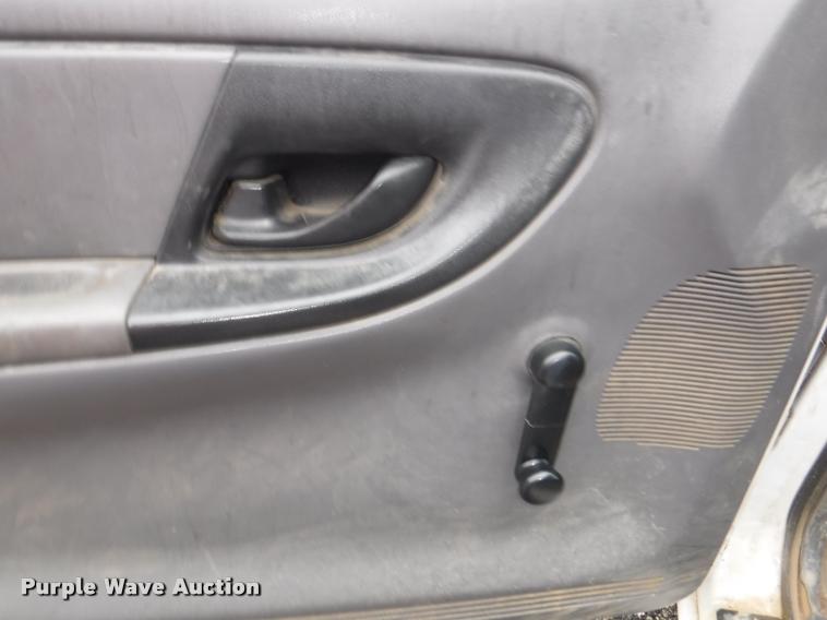 image for item DD0885 2001 Ford Ranger SuperCab pickup truck