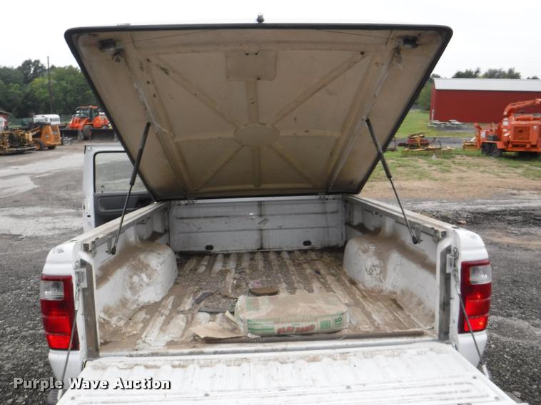 image for item DD0885 2001 Ford Ranger SuperCab pickup truck