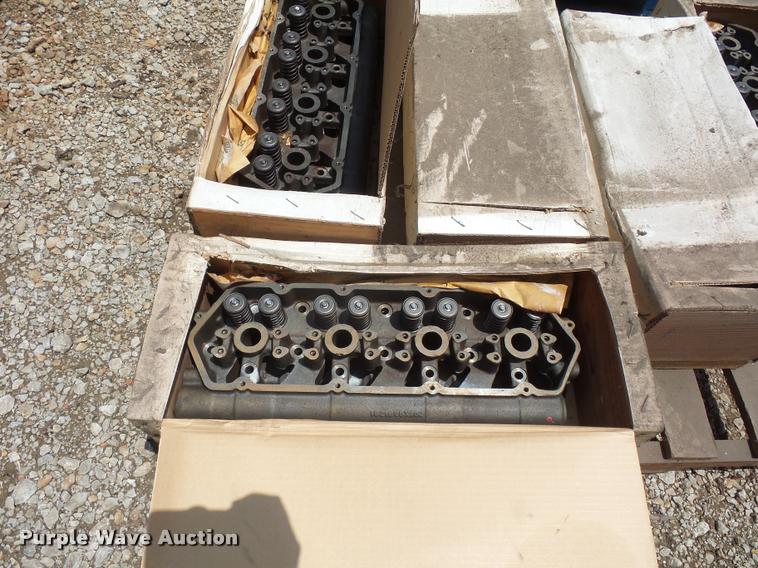 image for item DD1726 (8) Ford 7.3L V8 engine heads