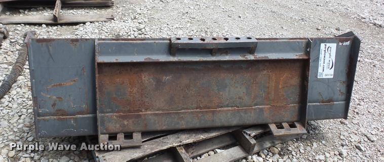 image for item DD1728 Skid steer bucket