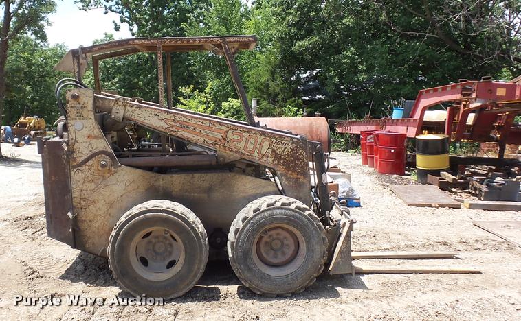 image for item DD1729 Hydra-mac 20C skid steer