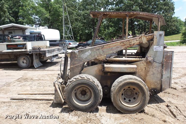 image for item DD1729 Hydra-mac 20C skid steer