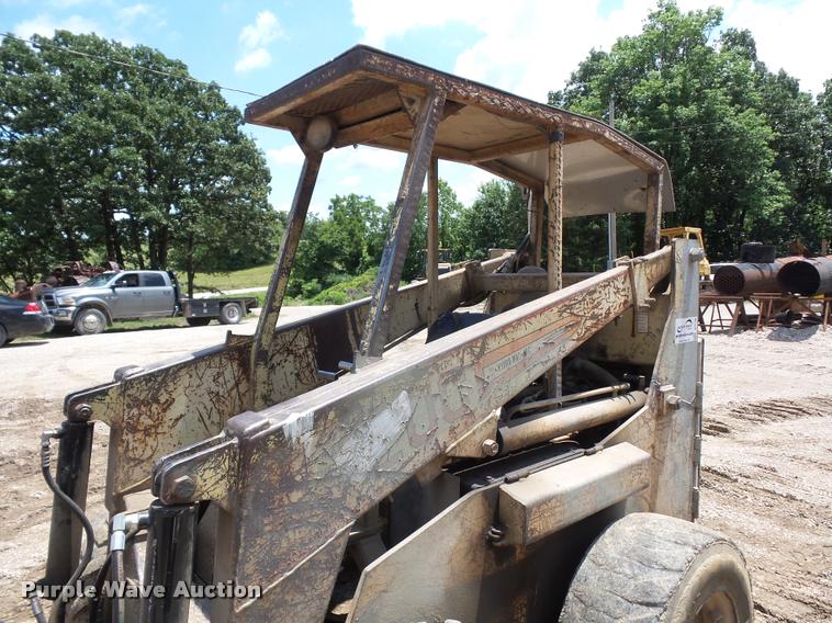 image for item DD1729 Hydra-mac 20C skid steer