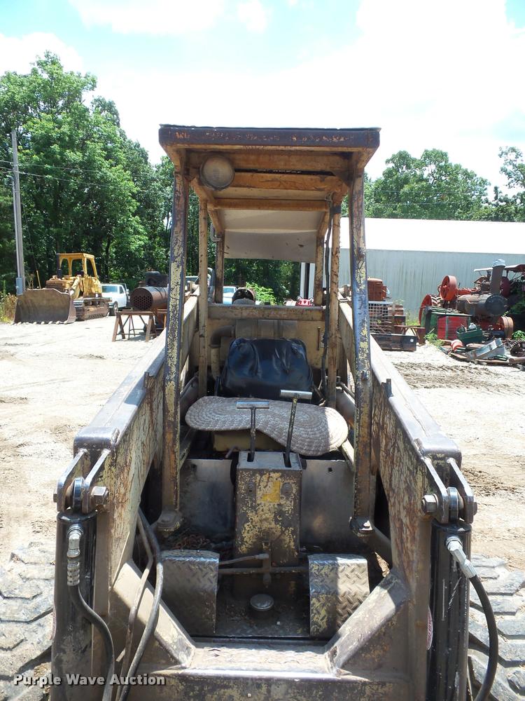 image for item DD1729 Hydra-mac 20C skid steer