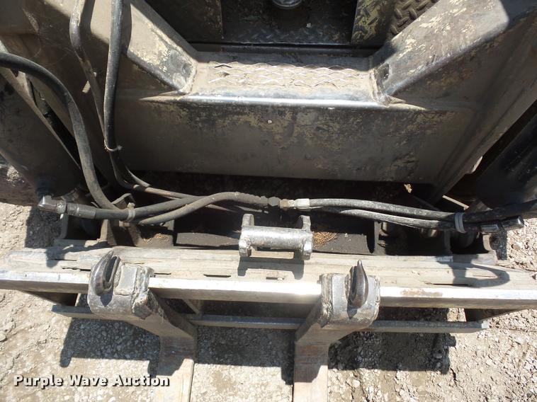 image for item DD1729 Hydra-mac 20C skid steer