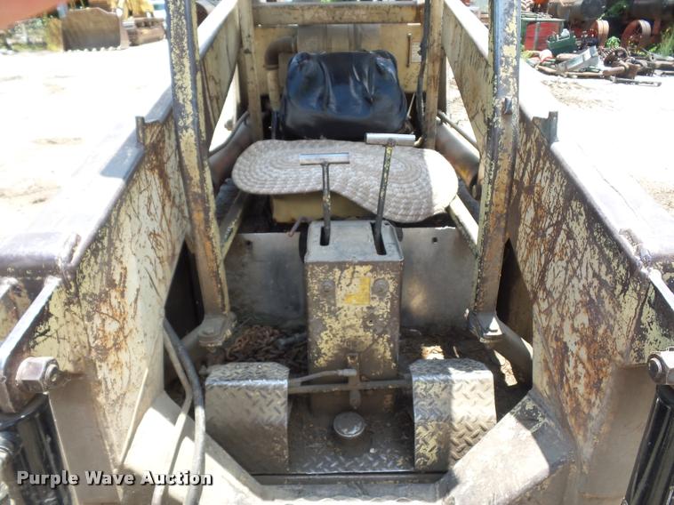 image for item DD1729 Hydra-mac 20C skid steer
