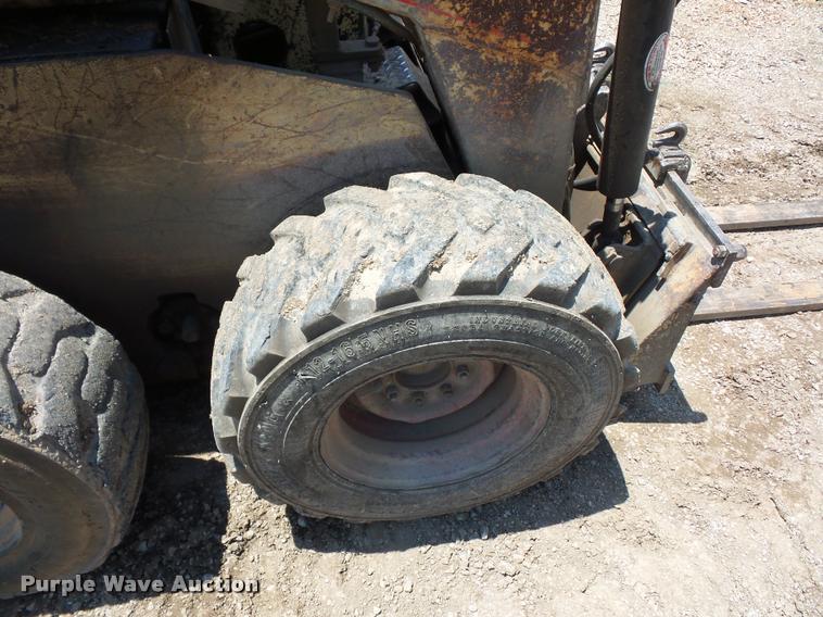 image for item DD1729 Hydra-mac 20C skid steer