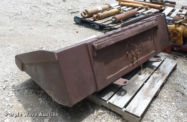 image for item DD1729 Hydra-mac 20C skid steer