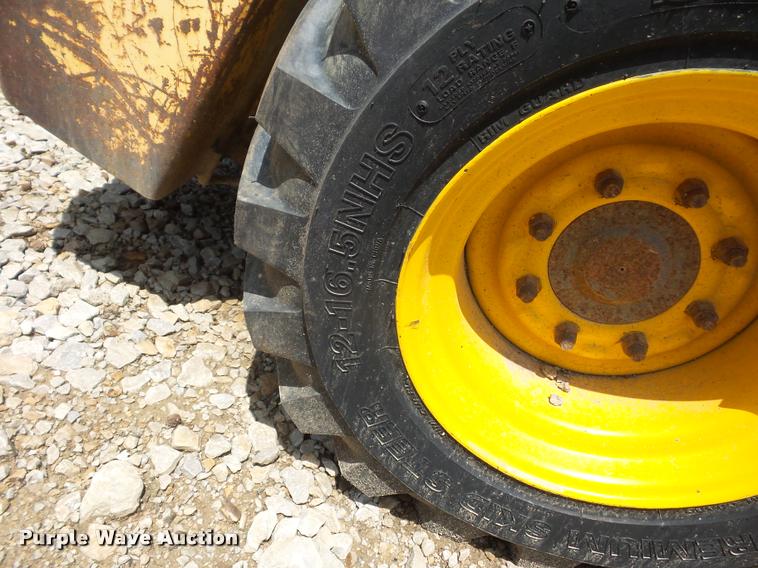 image for item DD1734 Gehl 5625 SX skid steer