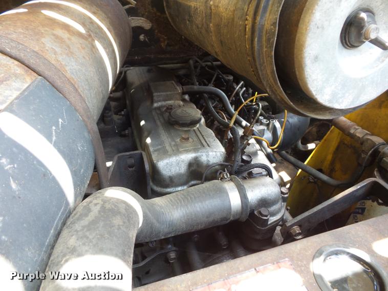 image for item DD1734 Gehl 5625 SX skid steer