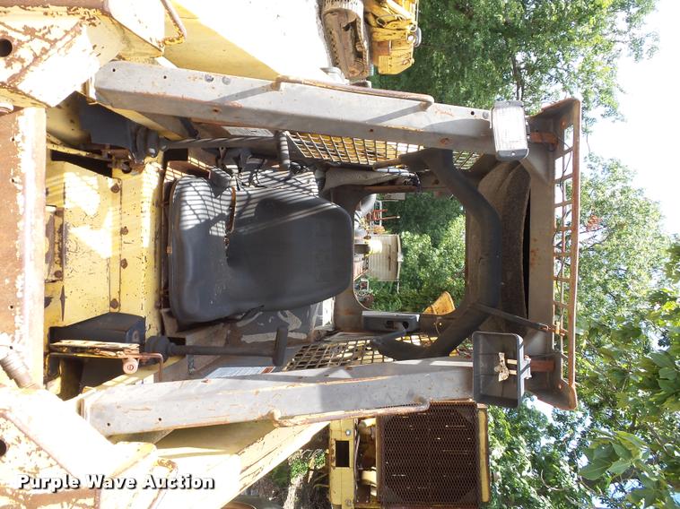 image for item DD1734 Gehl 5625 SX skid steer