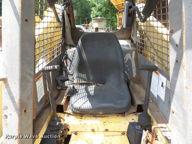 image for item DD1734 Gehl 5625 SX skid steer