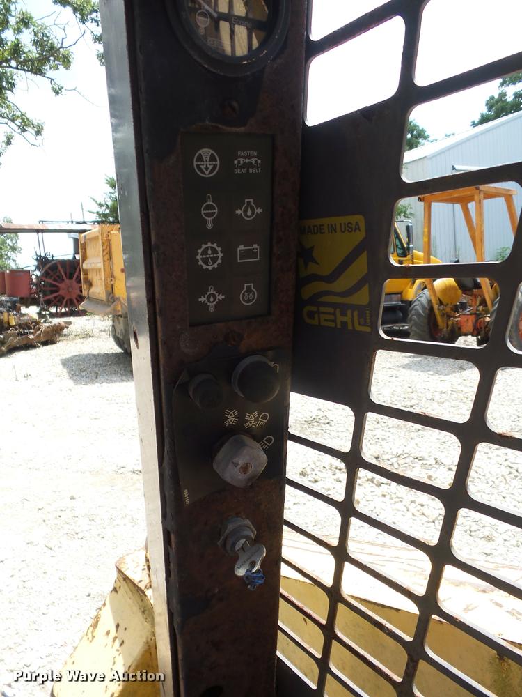 image for item DD1734 Gehl 5625 SX skid steer