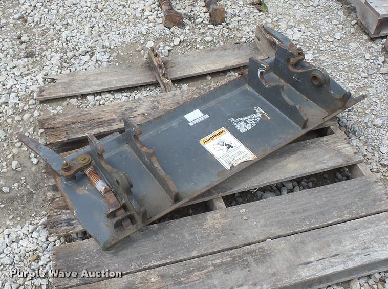 image for item DD1734 Gehl 5625 SX skid steer