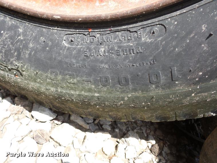 image for item DD1735 (2) trailer axles