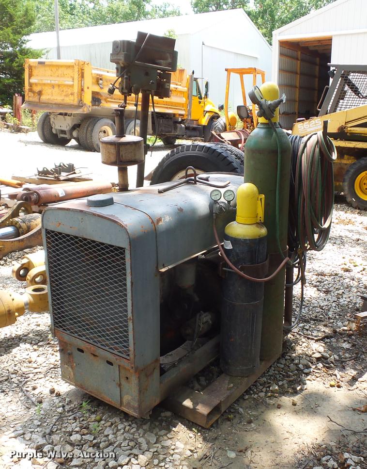 image for item DD1736 Lincoln Shieldarc welder