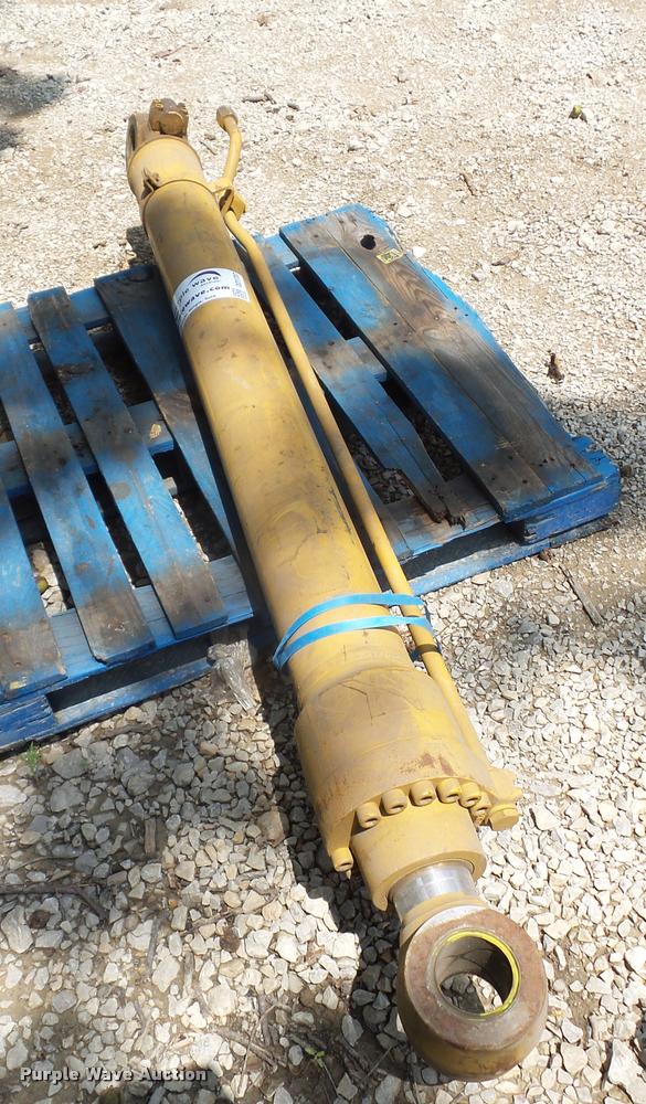 image for item DD1737 Hydraulic cylinder