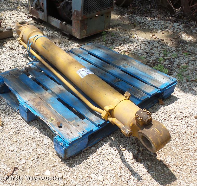 image for item DD1737 Hydraulic cylinder