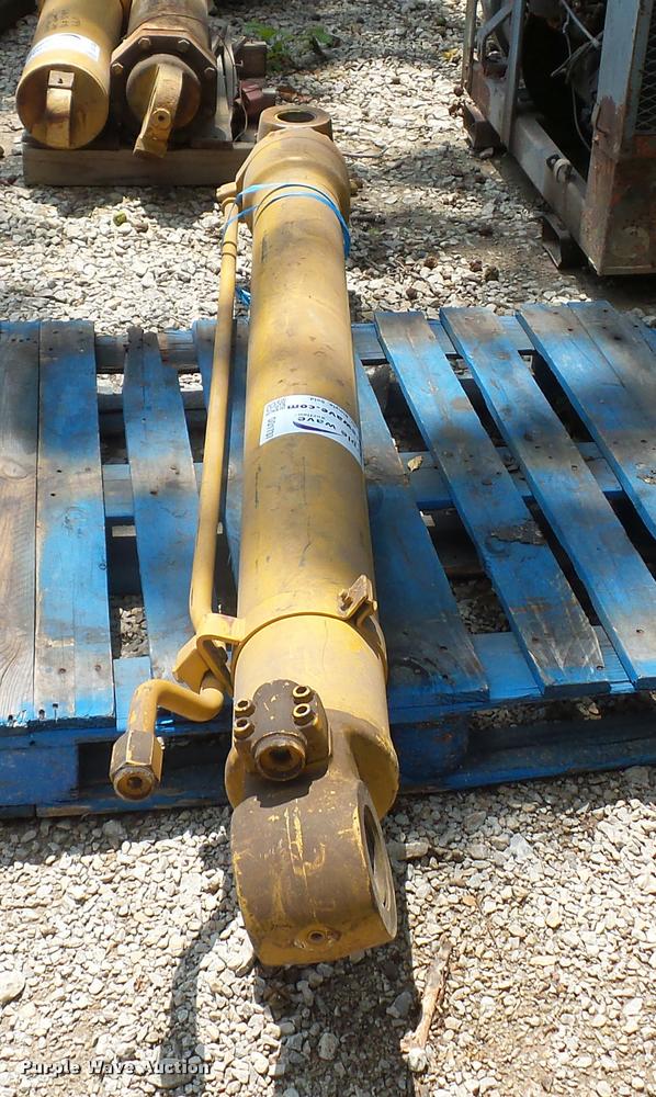 image for item DD1737 Hydraulic cylinder