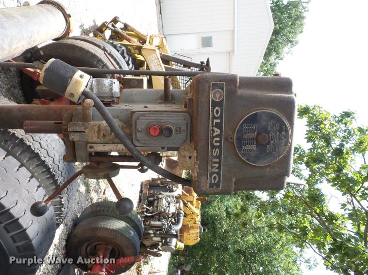 image for item DD1739 Clausing 1640 drill press