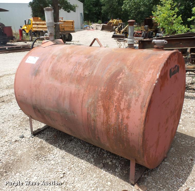 image for item DD1747 Bulk oil tank