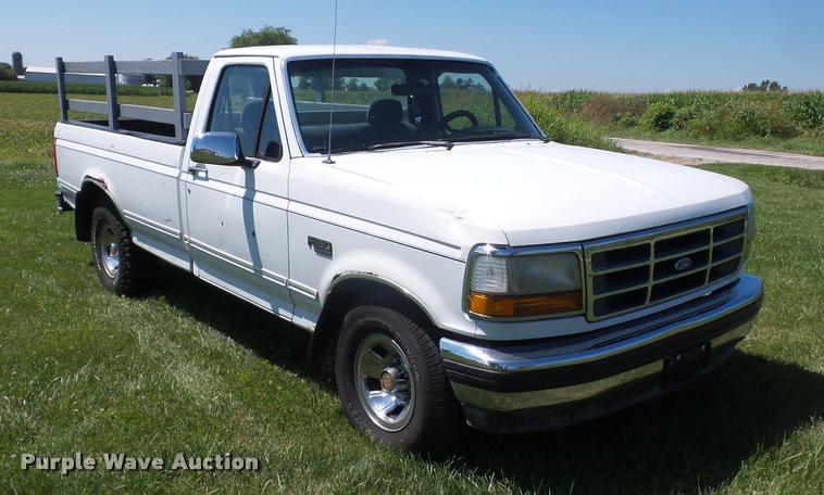 image for item DH9065 1993 Ford F150 pickup truck