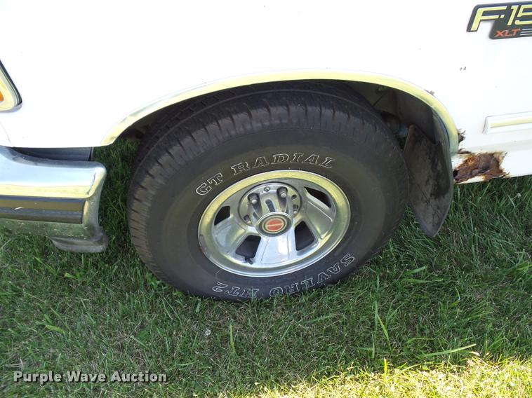 image for item DH9065 1993 Ford F150 pickup truck