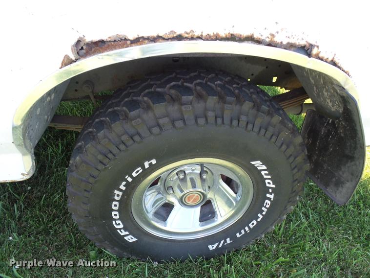 image for item DH9065 1993 Ford F150 pickup truck