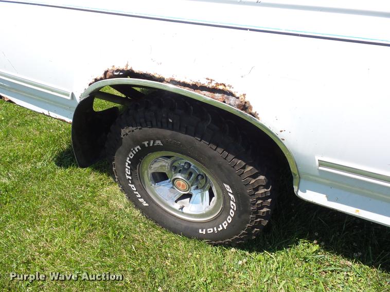 image for item DH9065 1993 Ford F150 pickup truck