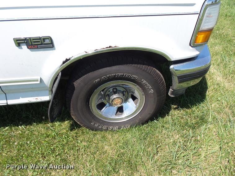 image for item DH9065 1993 Ford F150 pickup truck